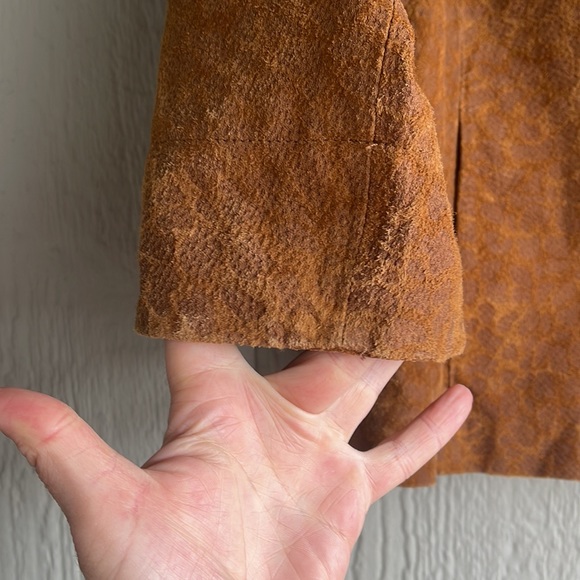 Suede(Leather ) women jacket - Picture 3 of 9